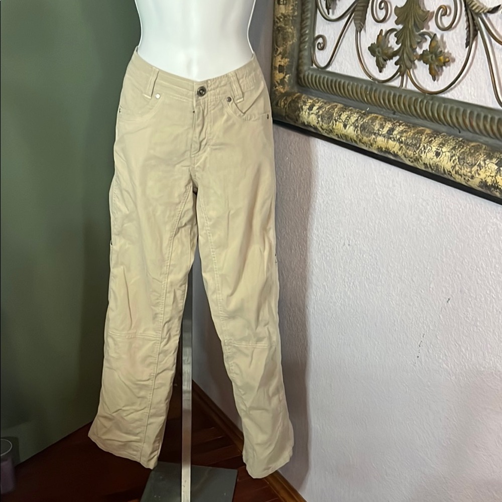 Kuhl Khaki Cargo Pants - wardrobe essential - Sz 8 short
